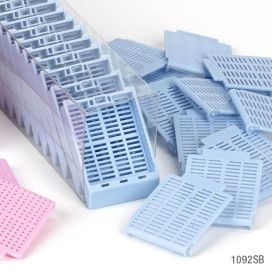 Cassettes in Sleeve, Tissue Embedding, Separate Dual Hinged Lid, 45° Writing Area, BLUE, 75 Cassette/Sleeve and 75 Lids/Bag, 10 of each per Unit